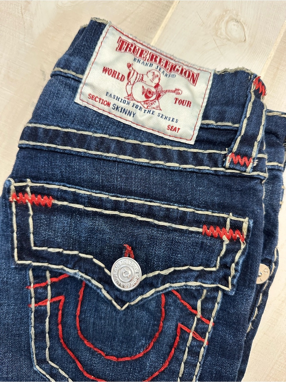 True Religion Women’s Skinny Jeans - Dark Blue with Red White Contrast Stitching - Picture 7 of 13